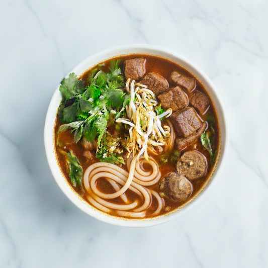 A: Vietnamese Spicy Lemongrass Beef Noodle Soup 越南顺化牛肉粉 （微辣） (June 7/10)